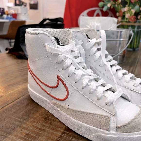 Nike Blazer Mid 77 White Magic Ember. Youth - Picture 3 of 10